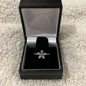 Daisy Ring